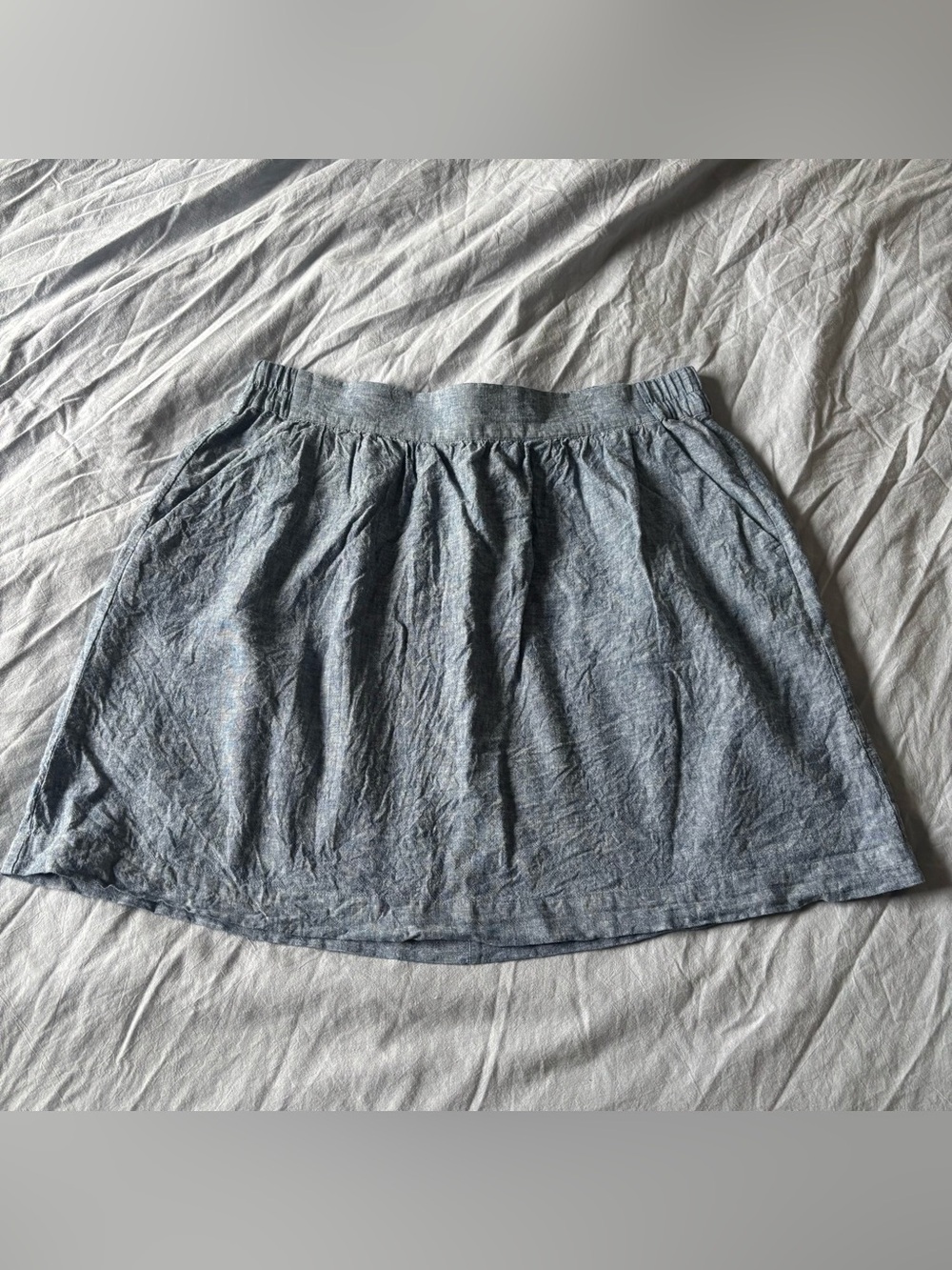 LOFT linen and cotton blend mini above knee skirt chambray size large cottage